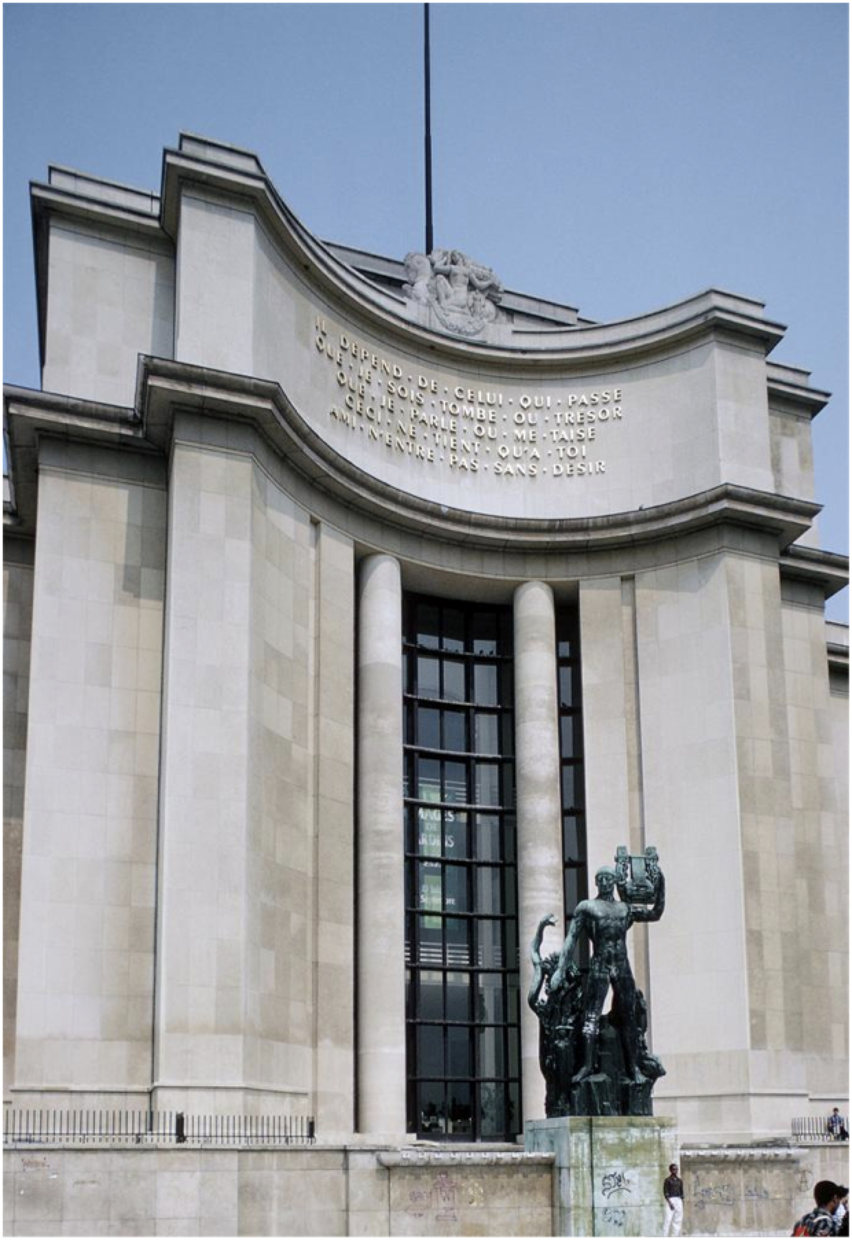 Cronan, Figure 1. Entrance to Palais de Chaillot, Paris.